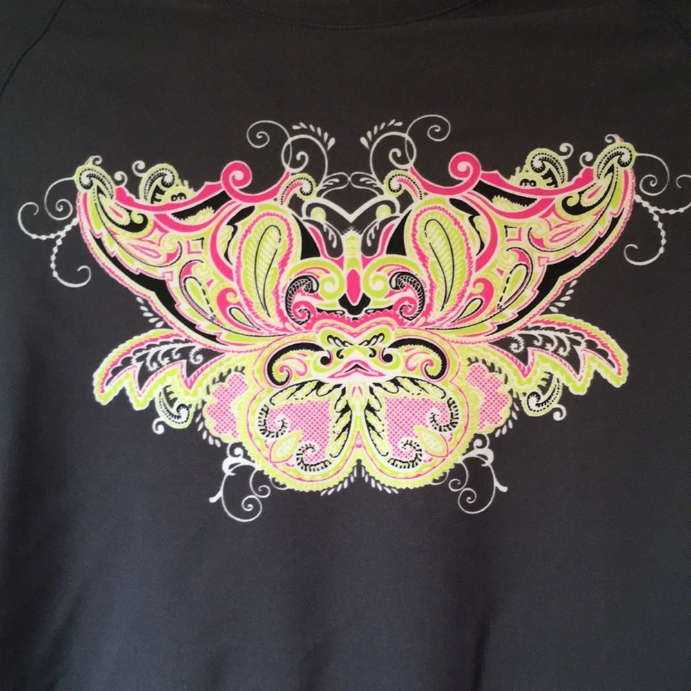 Athleta Rashguard - Picture 2 of 8